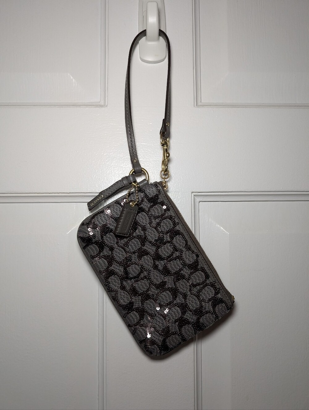 Coach Poppy Signature C Sequin Small Wristlet in Grey